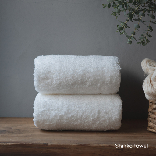 【TVで紹介！】おぅ！え～やん バスタオル（ホワイト）2枚【泉州タオル 国産 吸水 普段使い 無地 シンプル 日用品 家族 ファミリー】 G2690 1025247 - 大阪府泉佐野市