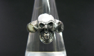Small skull ring