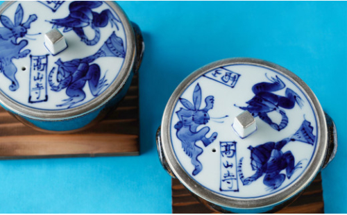 グラタンペアセット（鳥獣戯画）神田陶器店 耐熱皿 グラタン皿 オーブン皿 2セット グラタン皿 蓋付きグラタン皿 木板付 グラタン皿 A35-250 1094623 - 佐賀県有田町