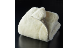 ■サイズシングル 140×190cm■製品重量シングル 3.0kg■素材：[表地]ポリエステル100%、綿35％[裏地・衿部](パイル)オーストラリア産ウール100%(グランド)ポリエステル100%、
