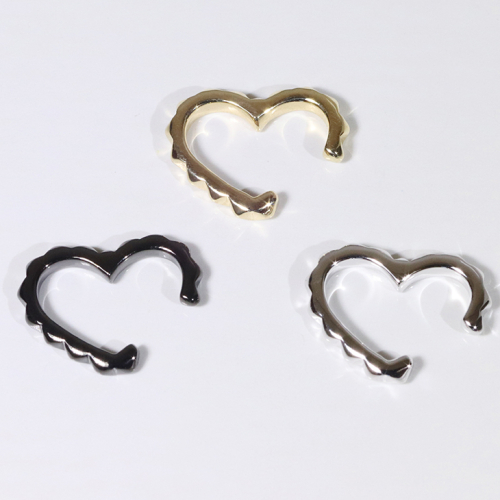 K10　 小ハート　イヤーカフ 1194888 - 山梨県甲斐市