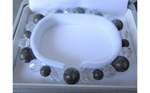 水晶連摺り切子富士山溶岩ブレスレット 120358 - 山梨県甲斐市