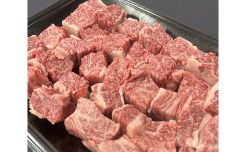 A5等級 未経産雌限定 特撰近江牛 角切り 500g 煮込み用【FO13W】 1204488 - 滋賀県近江八幡市
