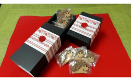 クッキー生地にアーモンドの粉末を合わせた香ばしいバタークッキーです。はりねずみの背中の針はビタースイートチョコレートとココナッツで出来ています。福岡の伝統工芸である博多織とはりねずみをモチーフにした掛