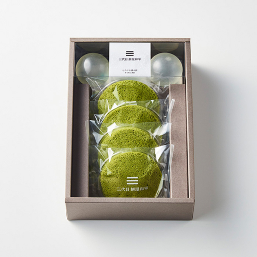 とろける湧水餅3個入/薫りの蒸しどら すごい抹茶4個 SWAG003
 1360354 - 山梨県昭和町