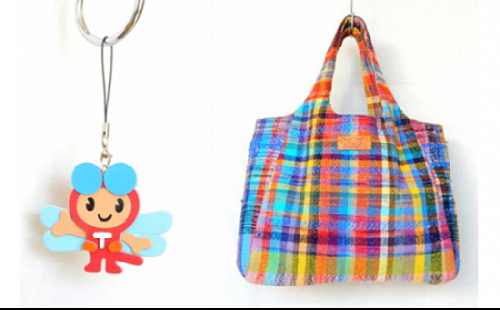 G-27 赤とんぼくんストラップ付　さをり織り製品（Bコース） 143311 - 兵庫県たつの市