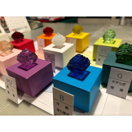 なりたい自分に変わる「手のひらガラス」（黄色）