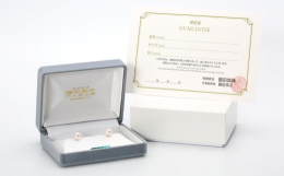 約 8.5mmのてりの良い「あこや真珠」を使用したピアスです。冠婚葬祭はもちろんのこと､普段使いにもおすすめです。＜事業者メッセージ＞日本有数の真珠生産量を誇る長崎県で、50年以上に渡り真珠製品を真面