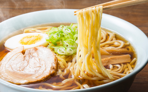 ラーメン 定期便 3ヵ月 北海道オホーツク毛がに・たらばがに風味ラーメン(乾燥ラーメン8食セット) らーめん 乾麺 ノンフライ麺 かに カニ スープ付き 1506325 - 北海道湧別町