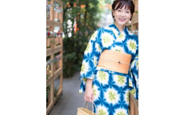雪花絞りの技法を使って、浴衣１反をお好きな柄でお好きな色に染める体験ができるチケットです。採寸させていただきましてお仕立ていたします。手ぬぐいを染める練習から始めるので初心者の方でも安心です。知多木綿