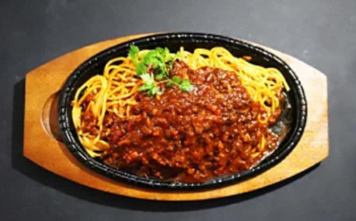 【先行予約/2026年2月以降発送】北海道産 標茶 羊肉のデミボロネーゼソース　4食セット 1519417 - 北海道標茶町