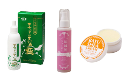 最高品質の馬油、化粧水、馬油クリームのセットです。 お肌の乾燥が特に気になる方や、冬乾燥しがちなお肌の保湿ケアにお使いいただけます。お顔のスキンケアには、「馬油」⇒「肌健美ウォーターモイストプラス」⇒