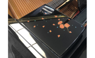 【真和楽器】京都伝統工芸による彩輝光蒔絵ピアノ「春幻」モデル制作クーポン（120万円分）｜京都 伝統技術 ピアノ [ 京都 ピアノ 伝統工芸品 職人技術 唯一無二 手作り ピアノ 受注生産 音楽 高級 人気 おすすめ 送料無料 ふるさと納税 ]