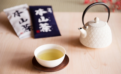 伝統の中で作り上げた本物の味　本山茶セット 173024 - 静岡県静岡市