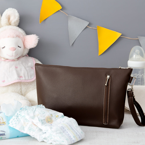 ブラウン おむつポーチ Occhi 抗菌 抗菌 防臭 機能付 オムツポーチ おしりふきケース 大きめ おしり拭き おむつケース かわいい シンプル おしゃれ Teesブランド 出産祝い おしりふき内蔵 クラッチ 茨城県つくばみらい市 Au Pay ふるさと納税