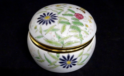 九谷焼オルゴール 花と虫 a05 焼き物 民芸品 工芸品 雑貨 192582 - 石川県能美市