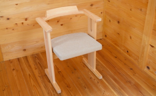 【K03】木の職人がつくる「尾鷲ヒノキ製 椅子〈１脚〉」 198625 - 三重県紀北町
