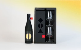 瀬戸酒造店の造る日本酒の最高峰「SETOICHI※（コメ）シリーズ」。酒米は山田錦、雄町、愛山。その他は同じ水で仕込み、同じ酵母で醸した酒。技術と知識、勘、そして米への想い。米の持つ個性を、魅力を、ど