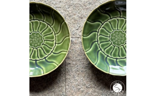 有田焼 織部釉睡蓮彫和皿 2枚【有田焼 花伝作】食器 器 和皿 皿 緑 上品 A20-593 2141127 - 佐賀県有田町