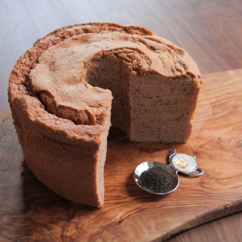 人気の しっとり ふわふわ ビオ・シフォンケーキ ホール  [アールグレイ]【ひみつのひとさじ】お菓子 焼菓子 洋菓子 スイーツ シフォン ケーキ チョコレート 詰合せ オーガニック 低糖質 贈り物 ギフト ティータイム コーヒーブレイク 2158626 - 兵庫県芦屋市