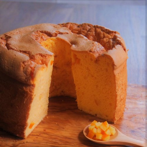 人気の しっとり ふわふわ ビオ・シフォンケーキ ホール  [オレンジ]【ひみつのひとさじ】お菓子 焼菓子 洋菓子 スイーツ シフォン ケーキ チョコレート 詰合せ オーガニック 低糖質 贈り物 ギフト ティータイム コーヒーブレイク 2158630 - 兵庫県芦屋市