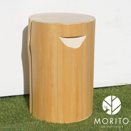 MORITO　森の丸太スツール＜ヒノキ持ち手付き／磨き丸太仕上げ＞　オットマン 椅子 2172858 - 三重県名張市