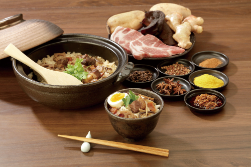 1008.和歌山　海～山～川～の幸　炊き込みご飯の素３種セットB　（鮎・紀州うめぶた・紀州鯛）　各２～３人前(米２合用）(A1008-1) 2175093 - 和歌山県有田市