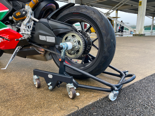 理想のバイクスタンド ガレージREVO Ducati極太貫通ショートタイプ［184M03］ 2182315 - 愛知県小牧市