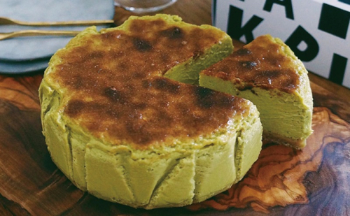 ピスタチオバスク風チーズケーキ 軽井沢トルタ 長野 チーズケーキ バスクチーズケーキ ピスタチオ 2188062 - 長野県長野市