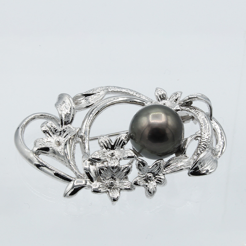 ブラックパール ブローチ 11mm SV925 黒真珠 タヒチ産 (25136) ブローチ 黒真珠 タヒチ産 ブラックパール シルバー SV925 ジュエリー アクセサリー ジュエリー アクセサリー ジュエリー アクセサリー 山梨県 甲斐市 BR-94 2200563 - 山梨県甲斐市