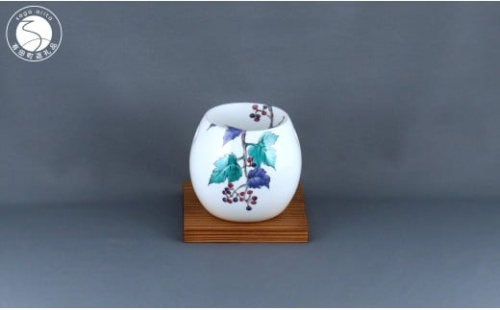 有田焼 茶香炉〈山ぶどう文〉【赤絵白磁硯処 雪月花】手描き 伝統工芸 香炉 赤絵 インテリア  80000円 8万円 A80-54 2203870 - 佐賀県有田町