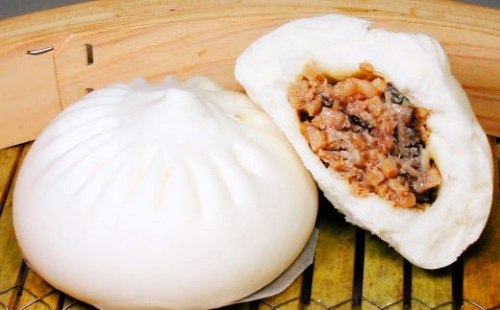 ＜冷凍＞大きな特大 肉まん 5個 点心 中華 惣菜 国産 大和市 神奈川県 2214607 - 神奈川県大和市