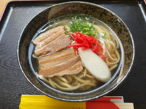 【そば処 玉家】三枚肉そば8食セット 2231938 - 沖縄県南城市