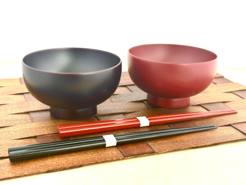 川連漆器 箸付夫婦坪汁椀（銀朱・銀溜）紙箱入【(株)佐藤商事】[H2-5502] 2253666 - 秋田県湯沢市