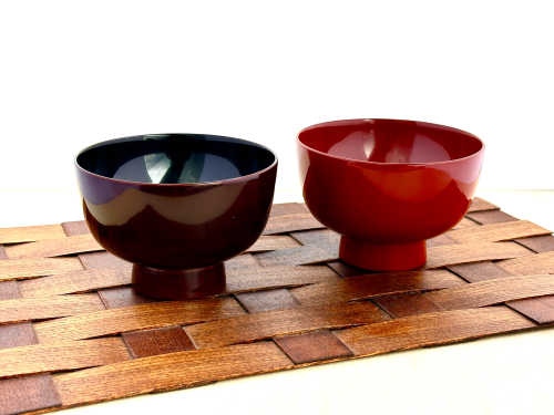 川連漆器 夫婦鉄鉢椀（本溜内黒・皆朱）紙箱入【(株)佐藤商事】[H2-5501] 2253667 - 秋田県湯沢市