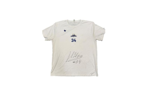 信州ブレイブウォリアーズ　選手着用アイテム_#34 渡邉飛勇選手（直筆サイン入りTシャツ）長野市 バスケットボール バスケットボールチーム グッズ 2268713 - 長野県長野市
