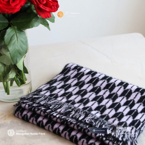 『Noble Fibre』100％カシミヤ・マフラー ヤガスリジャガード（フサつき）【高級 カシミア おしゃれ ファッション 防寒 かしみあ】 G3326 2286430 - 大阪府泉佐野市