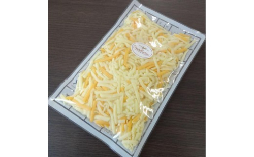 オリジナルミックスチーズ(1袋200g)×6袋 計1200g | ゴーダ モッツァレラ レッドチェダー ナチュラル ミックス シュレッド チーズ 加熱用 アレンジ とろける ピザ ドリア グラタン トースト オーブン料理 トッピング 乳製品 酪農 美味しい おいしい オリジナル ブレンド 業務用 便利 濃厚 手軽 ふるさと 納税 栃木県 矢板市 2297168 - 栃木県矢板市