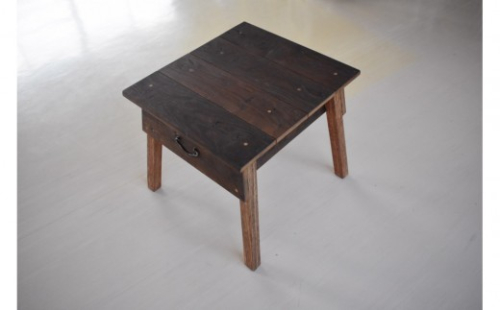 高校生が作った　空き家のタンスを使った机にもなる椅子 2389300 - 鳥取県三朝町