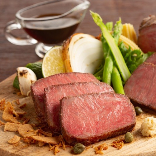  【12月25日出荷】年内発送「松阪牛」ローストビーフ130g×2 /// 和牛 黒毛和牛 お肉 柔らかい ジューシー ローストビーフ国産 人気 ワイン 厳選 ヘルシー 冷凍 ギフト 贈答 簡単調理 奈良県 広陵町 2410855 - 奈良県広陵町