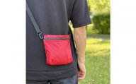 【赤】雨の日にも！ポケット付き軽量ナイロンショルダーバッグ　サコッシュ　撥水ポシェット