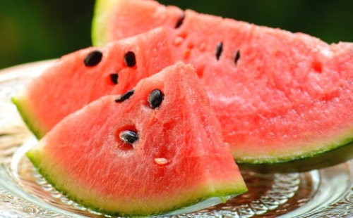 小玉すいか 3～5玉入り M～3Lサイズ 約4.5kg 小玉スイカ こだますいか こだまスイカ 小玉 すいか スイカ 西瓜 フルーツ 果物 くだもの 常温 熊本県 益城町 【2026年4月下旬～8上旬発送予定】 2458204 - 熊本県益城町