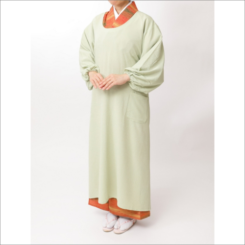 丹後ちりめん・割ぽう着　色（グリーン） 2498404 - 京都府京丹後市