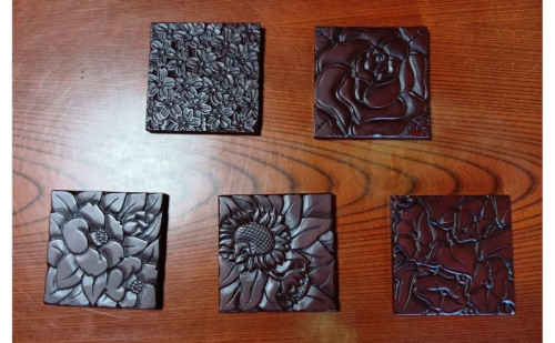 鎌倉彫 コースター 伝統工芸品 工芸品 伝統 彫刻 漆塗り 漆 雑貨 職人 漆器 食器 キッチン雑貨 茶器 贈り物 ギフト プレゼント お祝い 手作り ハンドメイド ティータイム 来客用 上品 和モダン お取り寄せ ご当地 送料無料 神奈川県 逗子市 2512124 - 神奈川県逗子市
