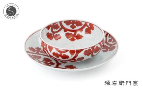 有田焼 赤絵唐草文 組皿 お皿と取鉢のセット【源右衛門窯】器 食器 うつわ 和食器 皿 スープ 鉢 小鉢 ボウル スープ碗 汁碗 染付 機能美 古伊万里 伝紋文様 唐草 からくさ 手描き 多用鉢 お皿 セット A45-389 2532584 - 佐賀県有田町