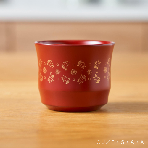 クレヨンしんちゃん 川連漆器カップ 雪柄 赤 秋田伝統工芸 和食器 和風カップ 漆塗り 川連塗り 限定デザイン コラボ限定 クレしんグッズ アニメ 【詩の国秋田株式会社】[C16702] 2540846 - 秋田県湯沢市