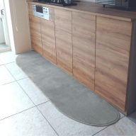 北欧風キッチンマット ラグマットタイプ 45×150cm ゆりかご型 シルバーグレー 抗菌防臭 SEK 織人しきもの屋工房 diw0016