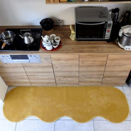 北欧風キッチンマット ラグマットタイプ 65×270cm ピーナッツ型 ゴールド 抗菌防臭 SEK 織人しきもの屋工房 diw0387 2552163 - 大阪府泉佐野市