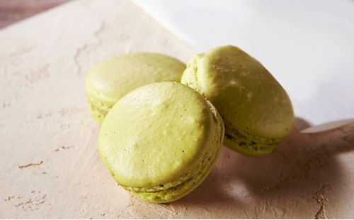 鐵扇のマカロン 経木箱入り 5個入り 2セット 菓子 焼菓子 チョコレート ご当地 スイーツ デザート ギフト 手土産 洋菓子 化粧箱入り 2572921 - 長野県長野市