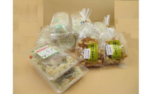 信州名物　手造りおやき30個詰合せ・揚げおかき2袋・山菜五目おこわ２パック（豊誠堂） 2572941 - 長野県長野市